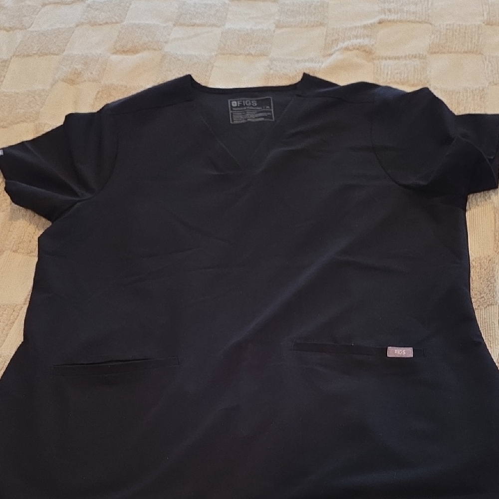 FIGS Classic Black V-Neck Scrub Top